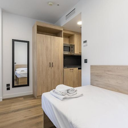Micampus Xaudaro Student Residence Madrid Esterno foto