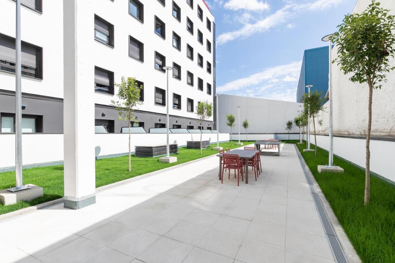 Micampus Xaudaro Student Residence Madrid Esterno foto