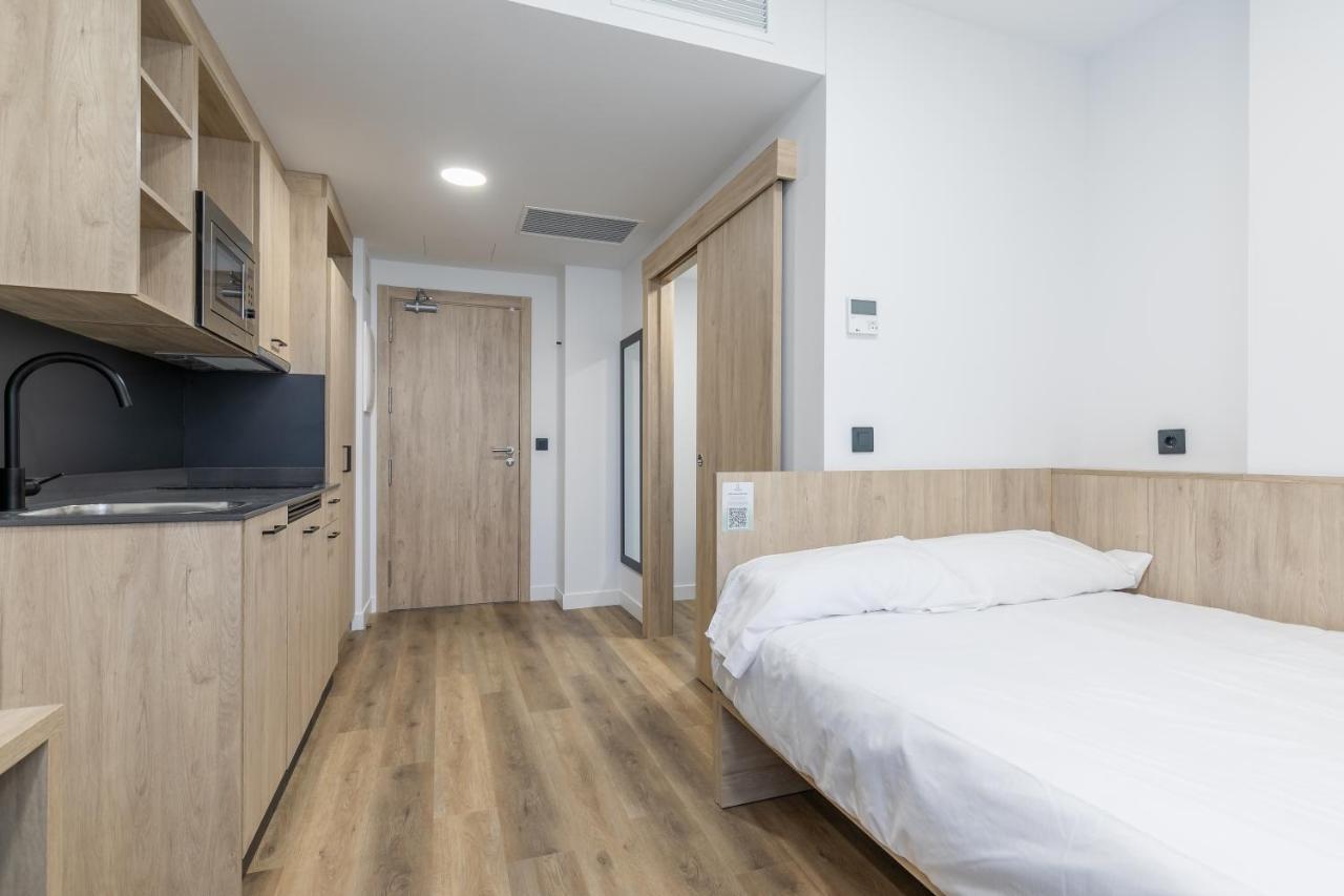 Micampus Xaudaro Student Residence Madrid Esterno foto
