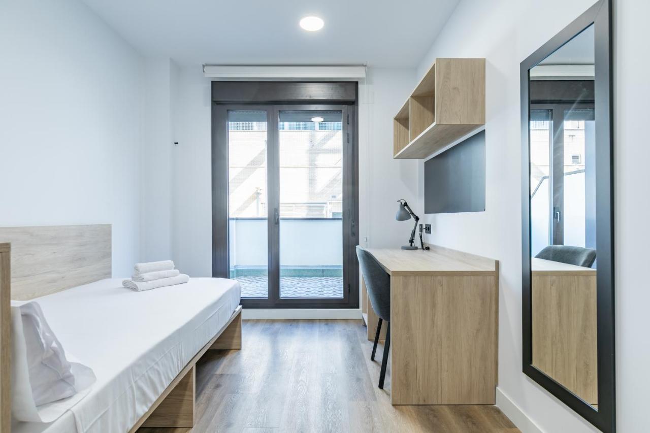 Micampus Xaudaro Student Residence Madrid Esterno foto